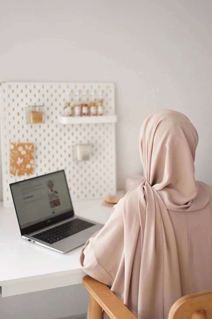 Qualified Online Quran Teachers for Kids and Adults